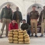 पिकअप से 11 गोवंश बरामद, तस्करी के आरोप में युवक गिरफ्तार