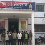 रंगभरी एकादशी पर अबीर-गुलाल संग होली गीत से झूम उठा चकिया