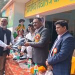 लाइन हाजिर के आदेश के बाद भी इलिया से नहीं टूटा कारखास का मोह