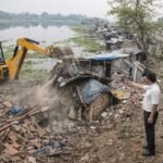 ऑटो और बोरी में भरकर लाई जा रही अवैध शराब पकड़ी, इलिया पुलिस ने 4 तस्करों को दबोचा