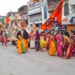 चकिया में गैस सिलेंडर के लिए लंबी जंग, तीन-तीन लाइन में पिस रही जनता