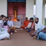 तेज रोशनी बनी हादसे की वजह, नहर में गिरा ऑटो — चालक सुरक्षित