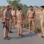 नौगढ़ के कस्तूरबा विद्यालय में बवाल: छात्राओं ने शिक्षिका पर लगाए गंभीर आरोप, परिजनों का हंगामा