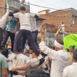 टीनशेड पर गिरी गेंद उतारने चढ़ा बालक, 11 हजार वोल्ट की चपेट में आकर गंभीर रूप से झुलसा