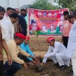 मनरेगा मजदूरों ने खोला मोर्चा, मांगों को लेकर अनिश्चितकालीन धरना शुरू